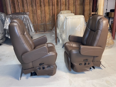 Villa Captains Chairs Overstock 13