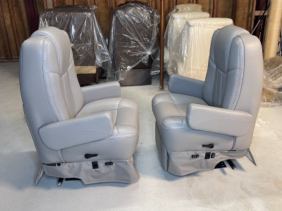 Villa Captains Chairs Overstock 14