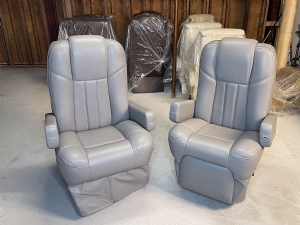 Villa Captains Chairs Overstock 14